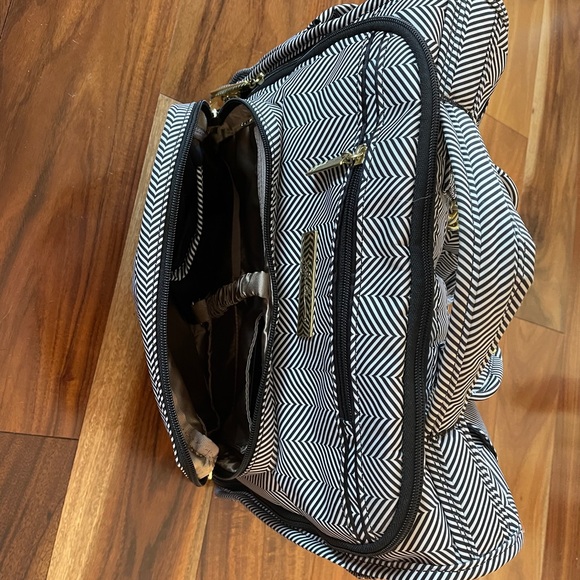 Jujube Diaper Bag - Picture 5 of 7